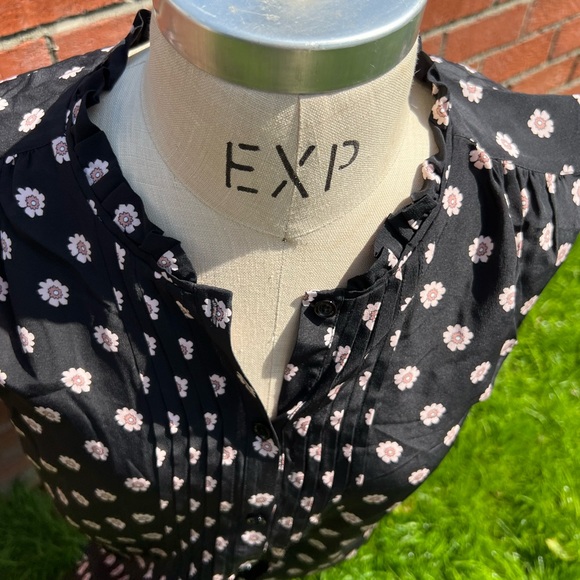 Kate Spade ditzy pleated top - Picture 7 of 8